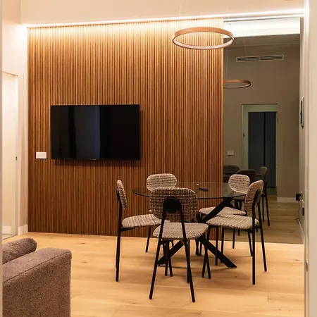 Youhosty - 2 Bedroom Porta Venezia *