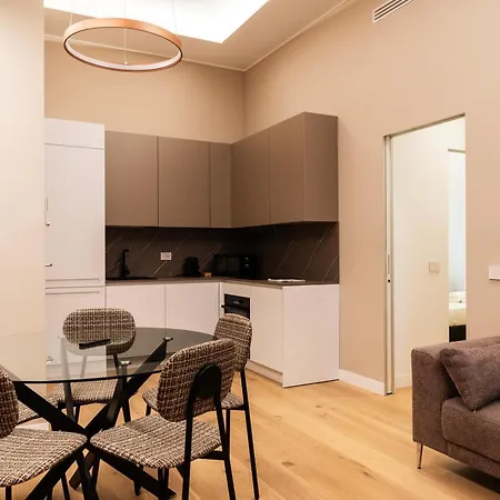 Apartament Youhosty - 2 Bedroom Porta Venezia *