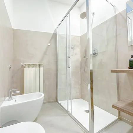 Brunacci - 5 Min Dai Navigli Milão