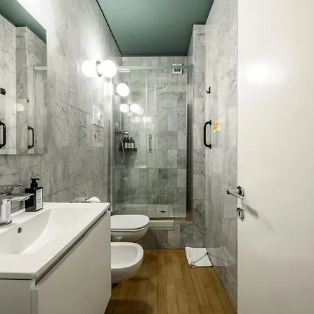 Stylish Loft , Corso Garibaldi - Duomo-brera Daire *