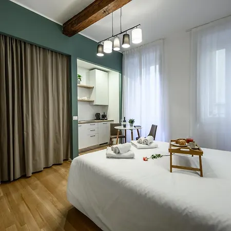 Stylish Loft & Luxury In Duomo Brera Apartment