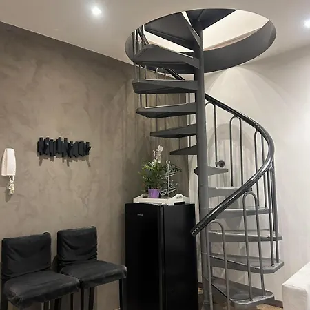 莱昂纳多复式公寓 * 米兰