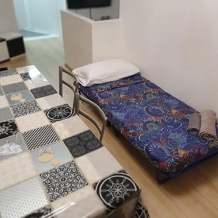 Apartment Your Lovely Home, Porta Venezia-1 Queen Bed, 3 Single Beds, 1 Sofa Bed- *