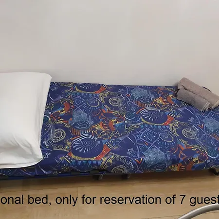 Your Lovely Home, Porta Venezia-1 Queen Bed, 3 Single Beds, 1 Sofa Bed- Apartment Milan