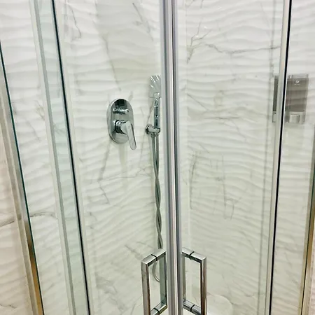 Scarlatti Luxury Apt. - B. Aires / Station Appartamento Milano