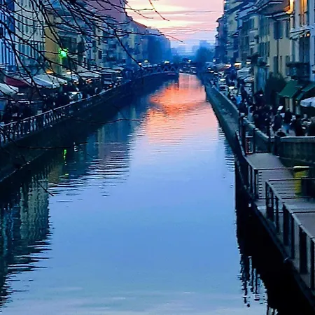 Sunday's Flat/monolocale Zona Bocconi Апартаменты