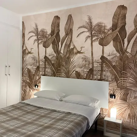 Casa Pomezia-central Station Apartment *
