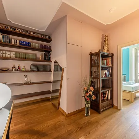 Elegant With Parking - Station Apartment