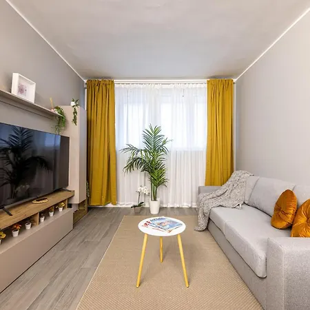 Lovely - 15min Duomo, Appartement