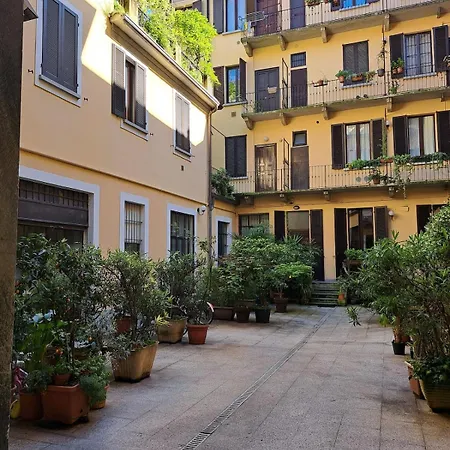 Apartment Center Charming Milan