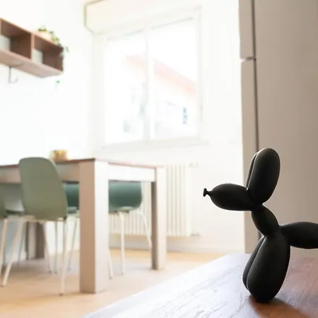 דירה Arcimboldi's Nest - Close To Metro And Train *