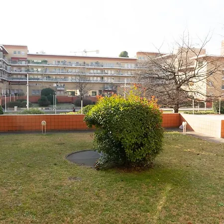 דירה Arcimboldi's Nest - Close To Metro And Train