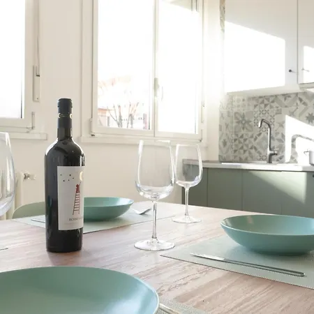 דירה Arcimboldi's Nest - Close To Metro And Train מילאנו