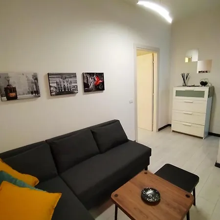 Vicino Metro Precotto Ristrutturato Apartment *