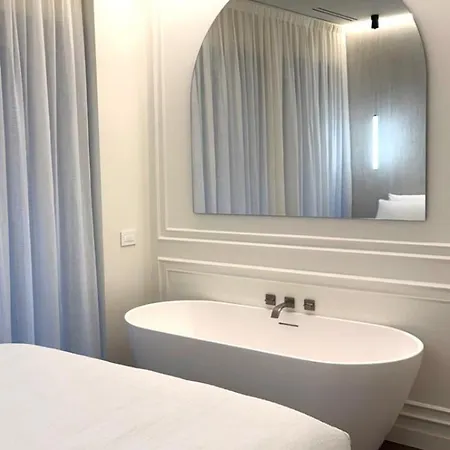 Ando's Boutique Apartment *
