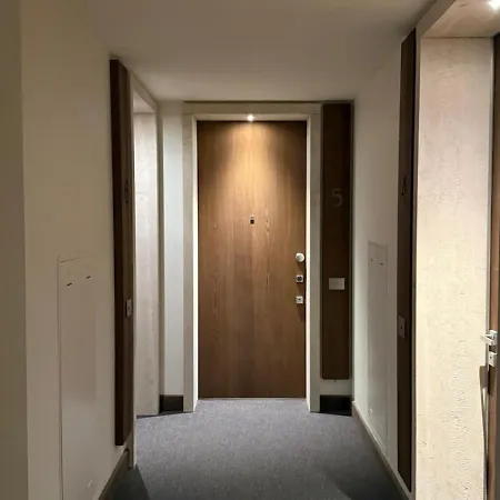 Ando's Boutique Apartment *