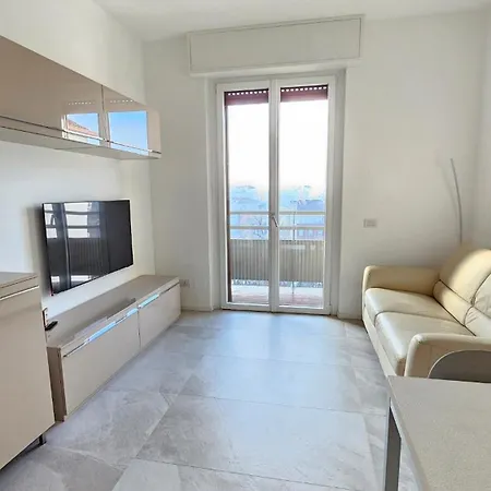 Design & Elegant 3-room