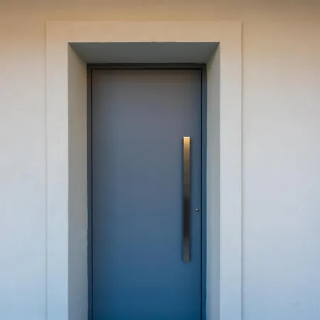 Villa White House Con Posti Auto Milan