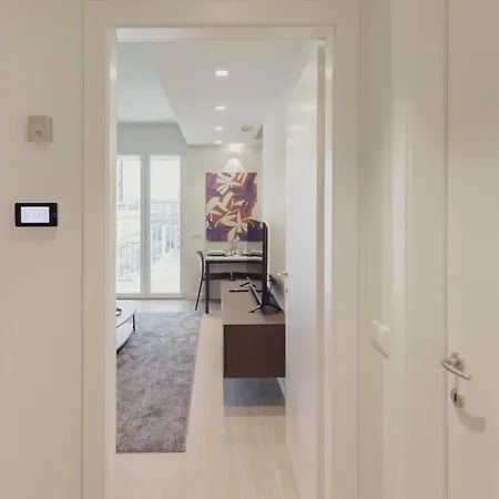 Gohost - Modern And Bright With Terrace And Balcony Apartment Mailand