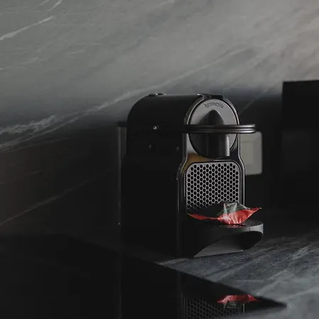 Gohost - Modern And Bright With Terrace And Balcony Mailand