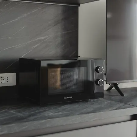 Gohost - Modern And Bright With Terrace And Balcony Mailand