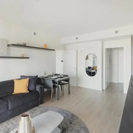 Apartman Gohost - Modern And Bright With Terrace And Balcony