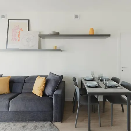 Apartman Gohost - Modern And Bright With Terrace And Balcony Milánó