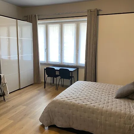 Grey House ميلان