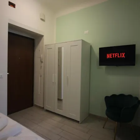 Veronica's House 1 Station - Corso Buenos Aires Milaan