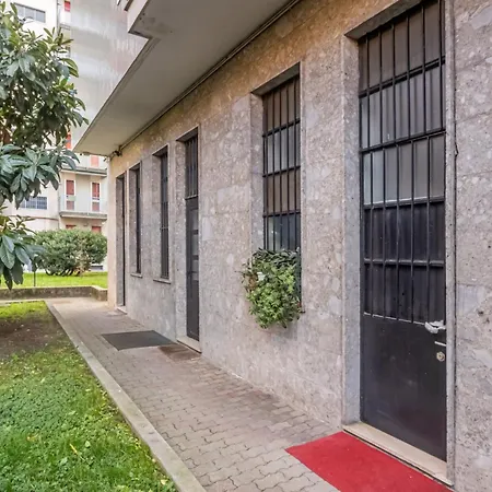 Guesthost - Ca' Granda M5 & Bicocca Apartament *