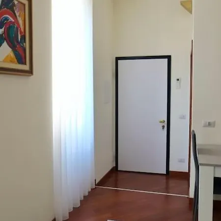 Apartment Appartamentoarchimede5 *