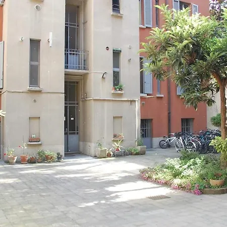 Natalia's 2-rooms Cozy Flat, Only 10 Min To Duomo