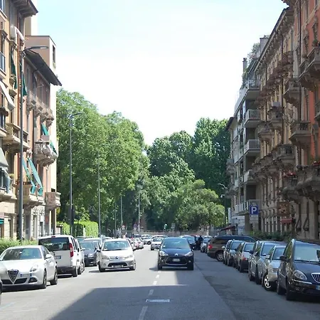 Natalia's 2-rooms Cozy Flat, Only 10 Min To Duomo Appartamento Milano