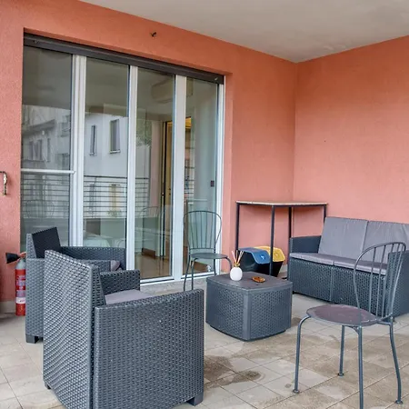 Appartement Cozy And Charming 2-bedroom In Isola With Big Terrace *