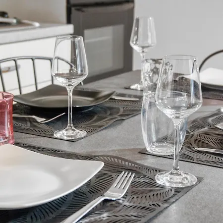 Appartement Cozy And Charming 2-bedroom In Isola With Big Terrace