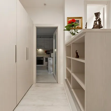 Bwr - Near Mico, Alberti Apartment