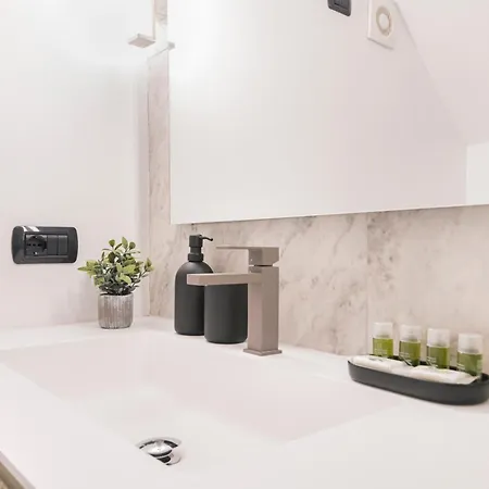 Easylife - - Agnello 19 - Duomo *