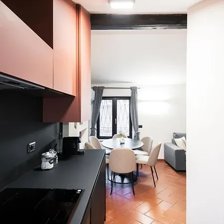 Apartment Prestigioso Piazza Duomo By Easylife Milan