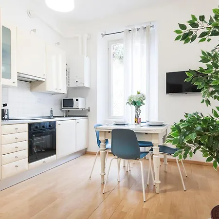 Apartment Easylife - Rilassati Nel Calore Di Un Confortevole Trilocale Nel Cuore Di Porta Venezia Milan