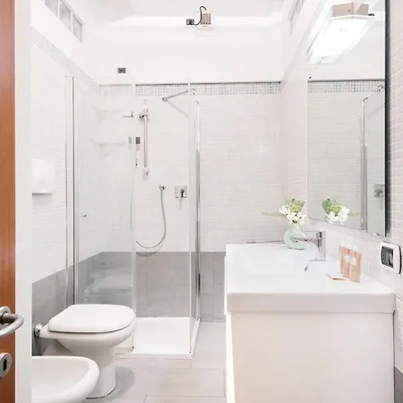 Easylife - Rilassati Nel Calore Di Un Confortevole Trilocale Nel Cuore Di Porta Venezia Milan