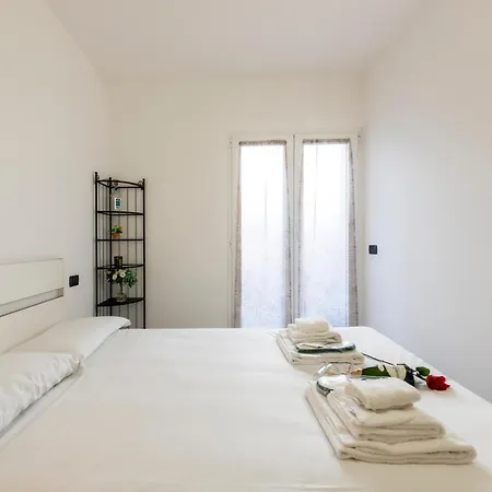 Bnbutler - Archimede 53 - Bright *