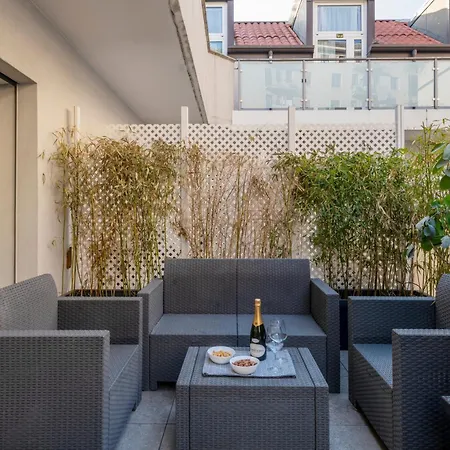 Bnbutler - Archimede 53 - Bright