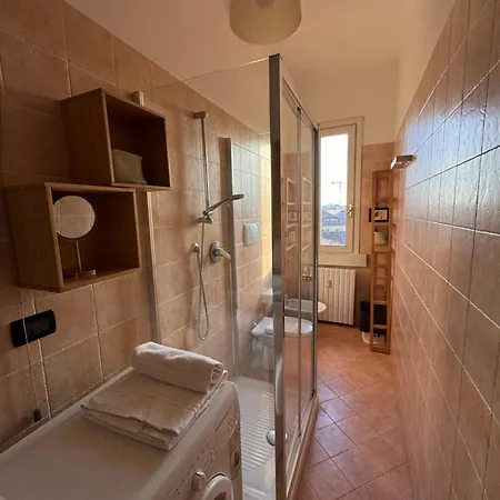 Trilocale Con Due Balconi A Isola Porta Nuova * Milánó