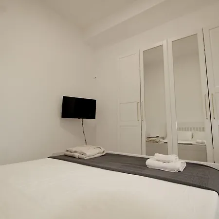 Logical Via P Rossi 19 Apartament