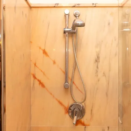 Citylife - 5 Min Sansiro Con Garage Apartment *