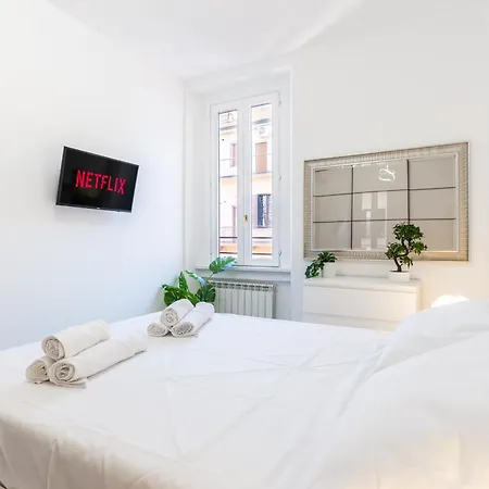 5 Stars Flat, Next To Subway, 3 Stops To Duomo, Ac & Wi-fi Apartment Milan