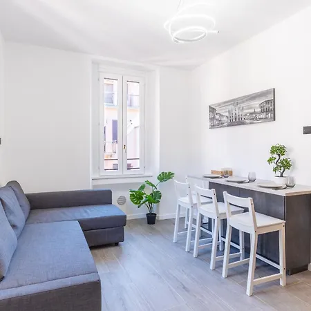 5 Stars Flat, Next To Subway, 3 Stops To Duomo, Ac & Wi-fi Apartment