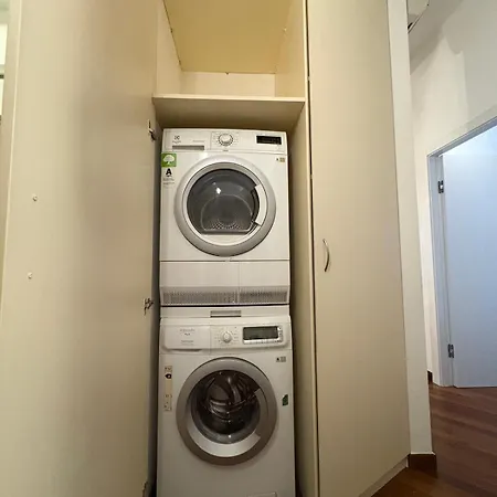 Bocconi - Porta Romana 4 Da Letto Con 2 Bagni Privati *