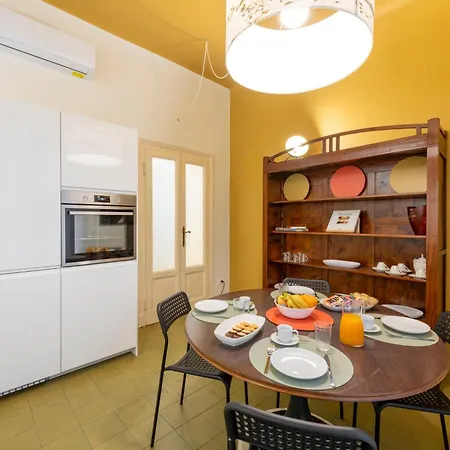 Ercole Ferrario 12 - Ampio E Luminoso * Milán