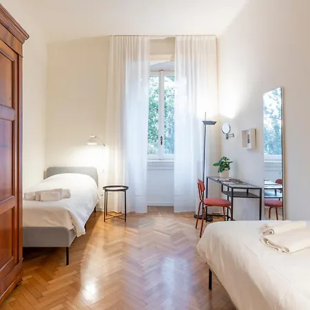 Ercole Ferrario 12 - Ampio E Luminoso